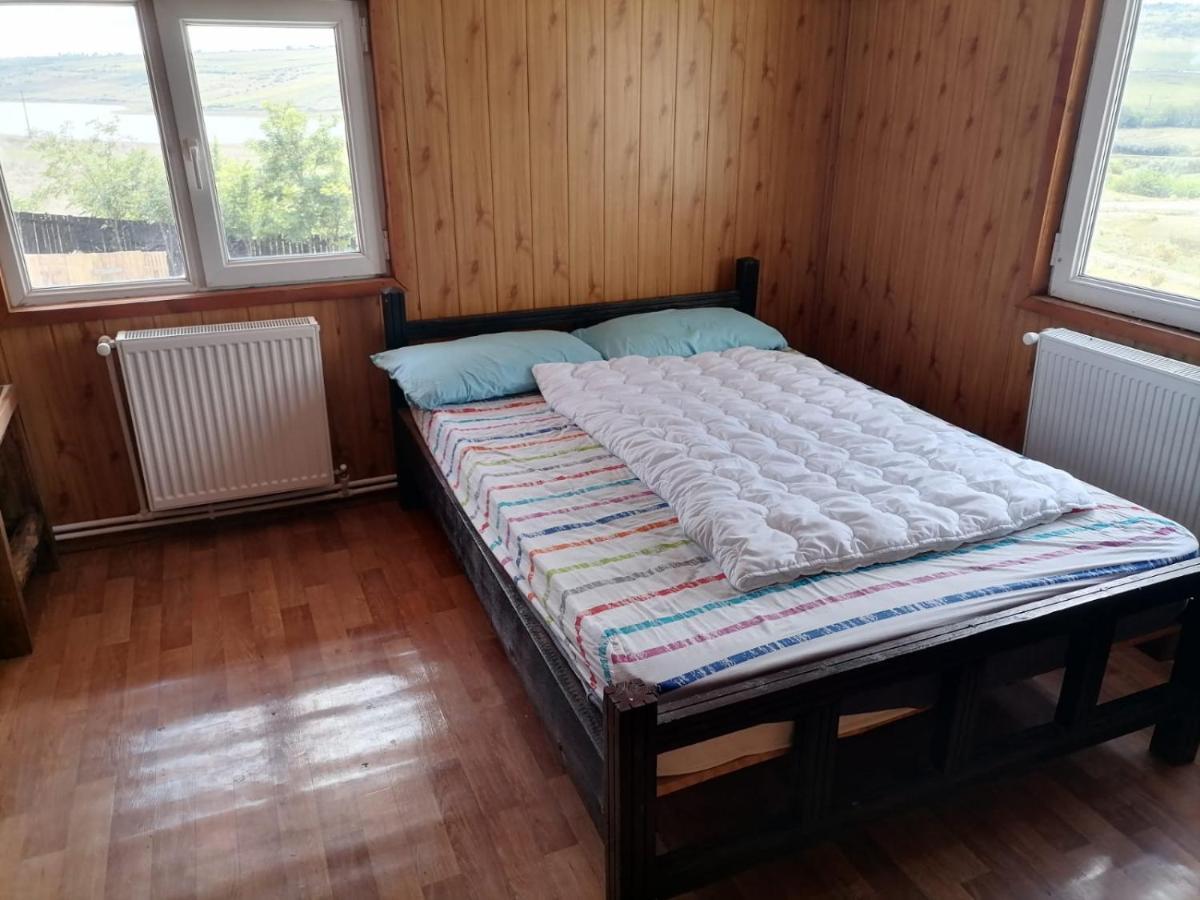La Elvetian Hotell Iasi Exteriör bild